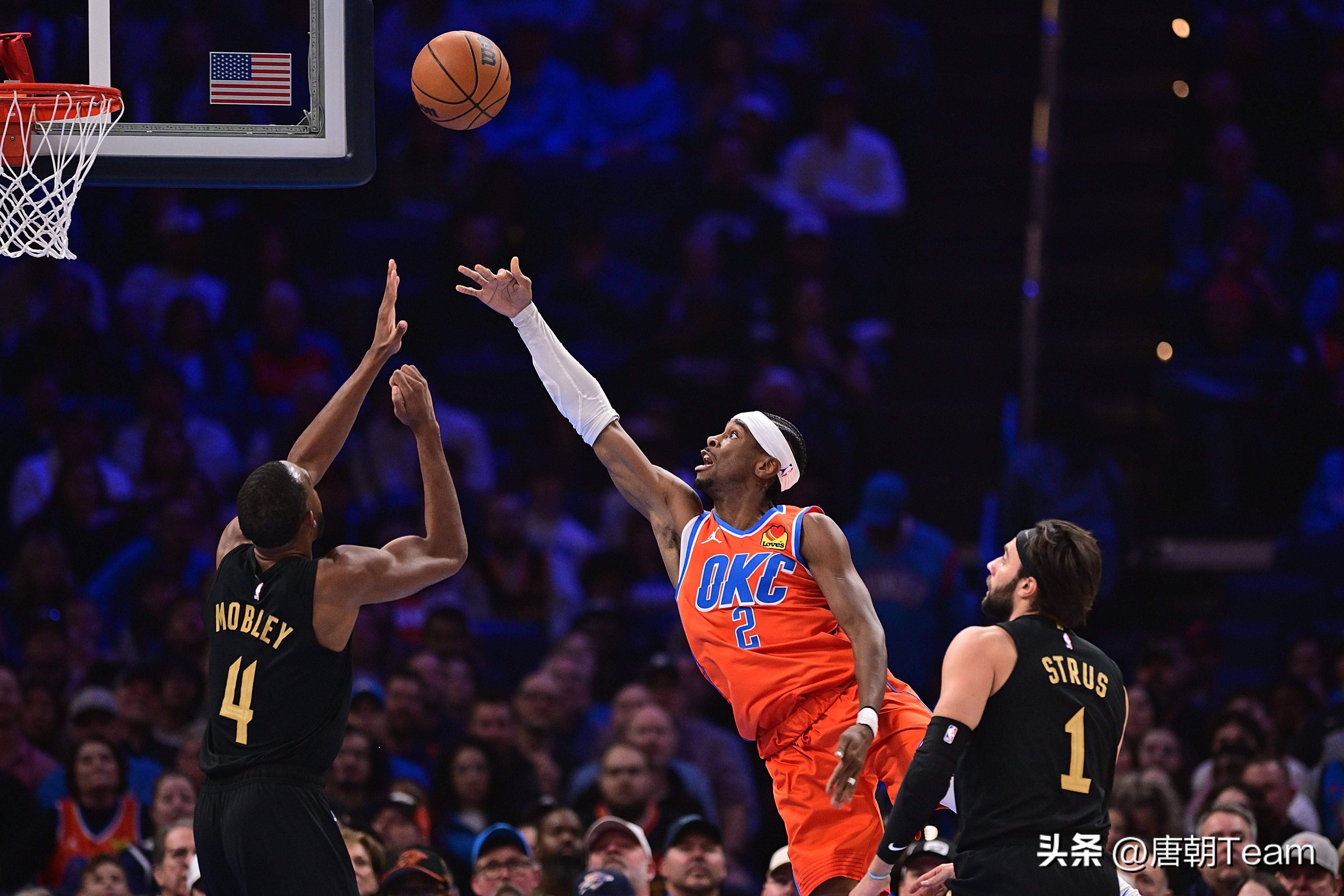 连胜终结！美国队篮球赛事中意外爆冷取胜