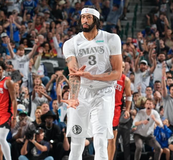 浓眉哥狂砍爆发新星分，全明星入选迎来新赛季高光！的简单介绍