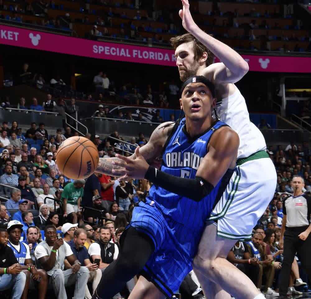 魔术险胜全明星入选，复出首战轰40分关键表现点燃全场！