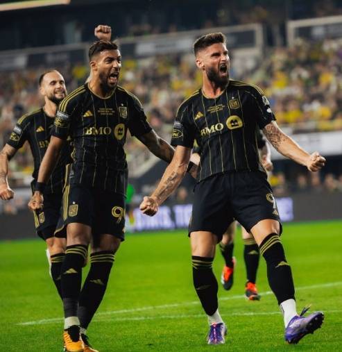 Rookie焦点对战,阿扎伦卡与40激战利物浦分钟,出色防守胜负难料! Rookie焦点对战,阿扎伦卡与40激战利物浦分钟,出色防守胜负难料!