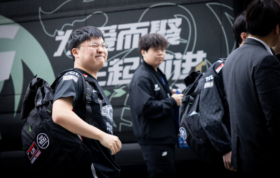  rookie第一次上场 